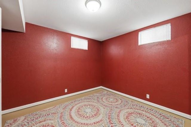 9623 E 32nd Street S, Independence, MO 64052