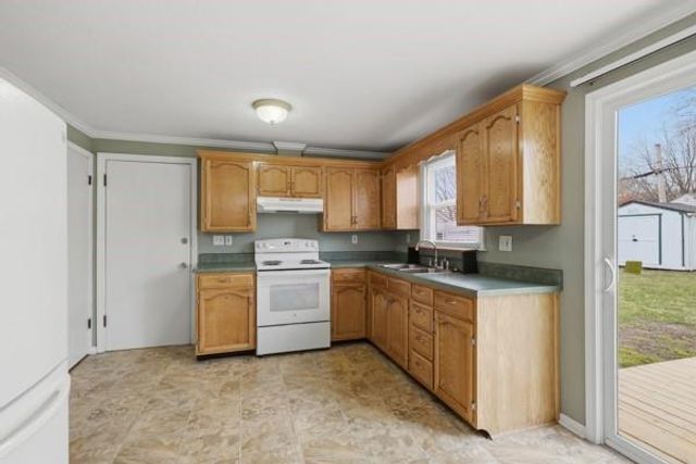 9623 E 32nd Street S, Independence, MO 64052