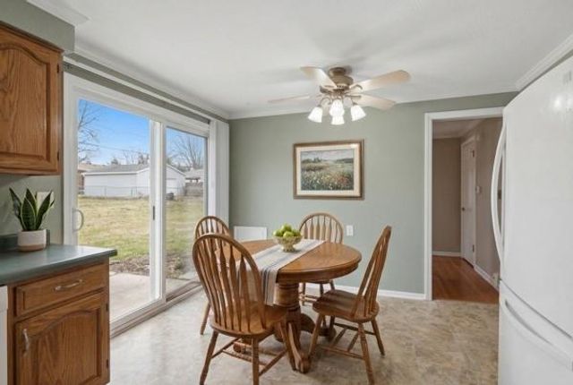 9623 E 32nd Street S, Independence, MO 64052