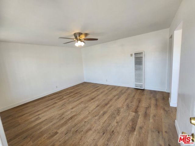 1499 W 35th Place 4, Los Angeles, CA 90018