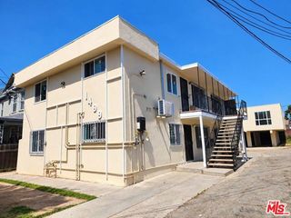 1499 W 35th Place 4, Los Angeles, CA 90018
