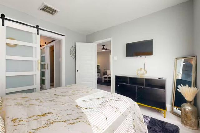 3241 Reeves Street, Houston, TX 77004