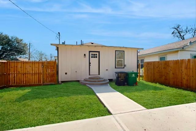 3241 Reeves Street, Houston, TX 77004