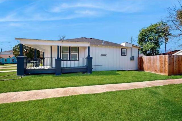 3241 Reeves Street, Houston, TX 77004