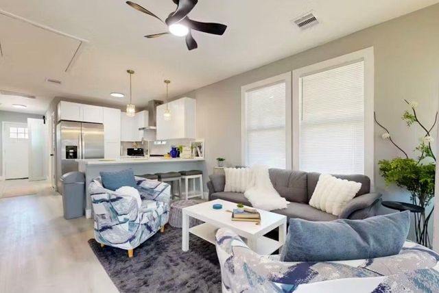 3241 Reeves Street, Houston, TX 77004