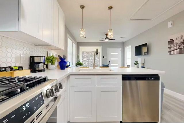 3241 Reeves Street, Houston, TX 77004