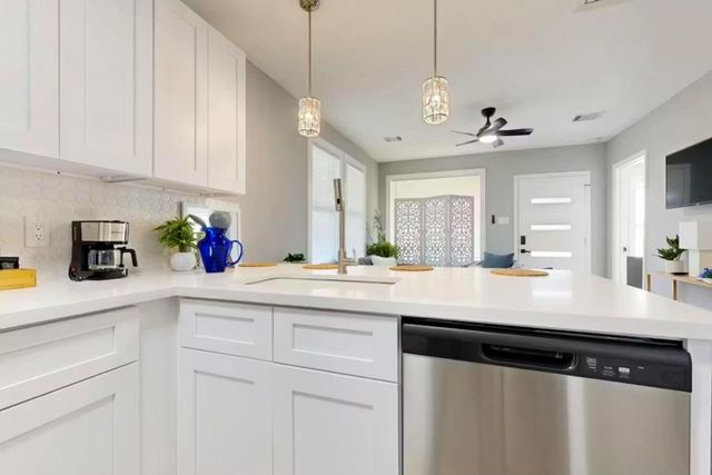 3241 Reeves Street, Houston, TX 77004