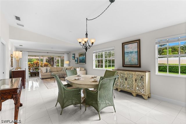 3210 Barbados LN, Naples, FL 34119