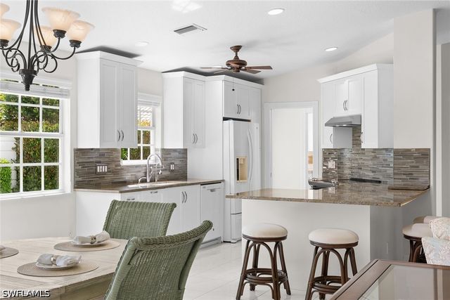 3210 Barbados LN, Naples, FL 34119