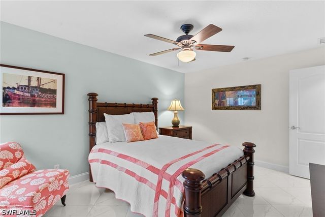 3210 Barbados LN, Naples, FL 34119