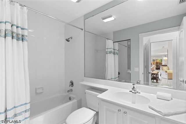 3210 Barbados LN, Naples, FL 34119