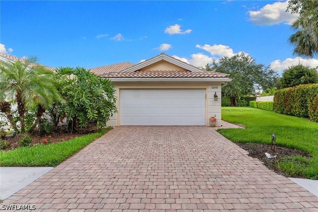 3210 Barbados LN, Naples, FL 34119