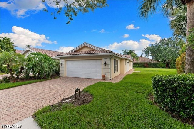 3210 Barbados LN, Naples, FL 34119