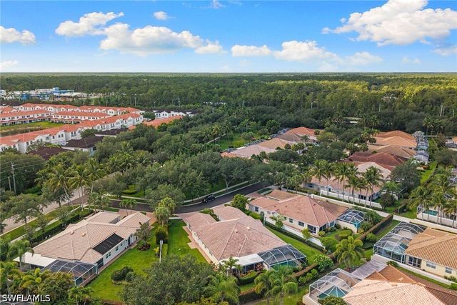 3210 Barbados LN, Naples, FL 34119