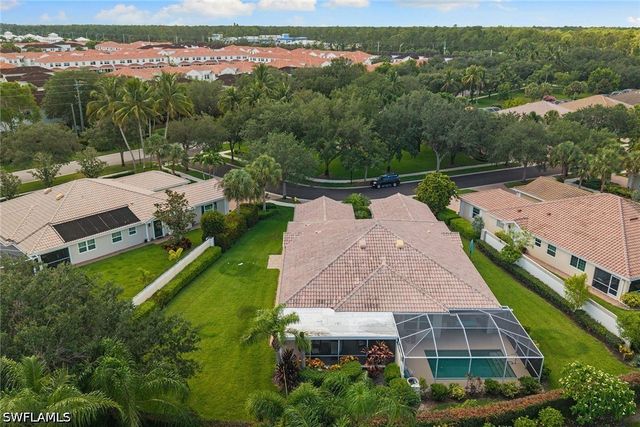 3210 Barbados LN, Naples, FL 34119