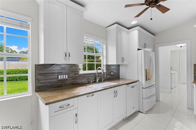 3210 Barbados LN, Naples, FL 34119