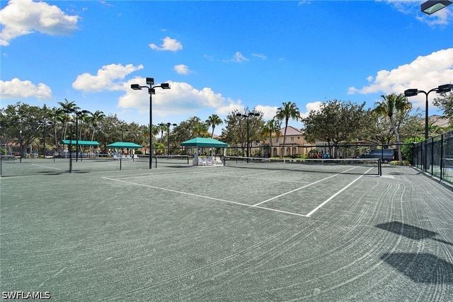 3210 Barbados LN, Naples, FL 34119