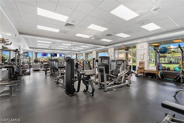 3210 Barbados LN, Naples, FL 34119