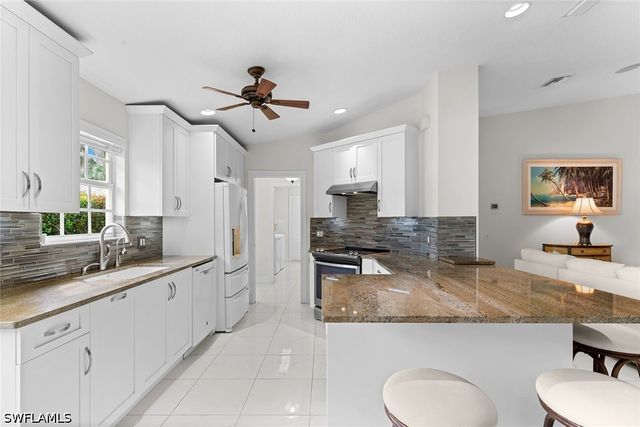 3210 Barbados LN, Naples, FL 34119