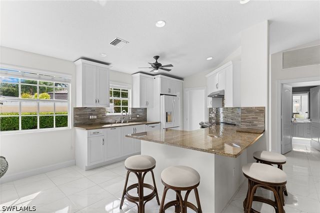 3210 Barbados LN, Naples, FL 34119