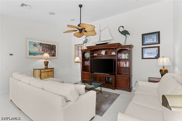 3210 Barbados LN, Naples, FL 34119