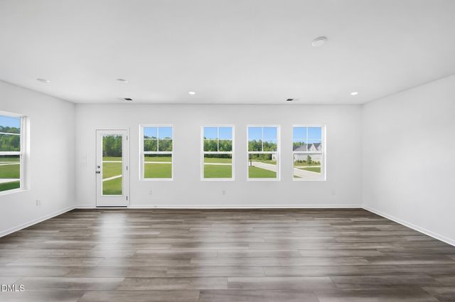 279 Beachcomber Drive, Lillington, NC 27546