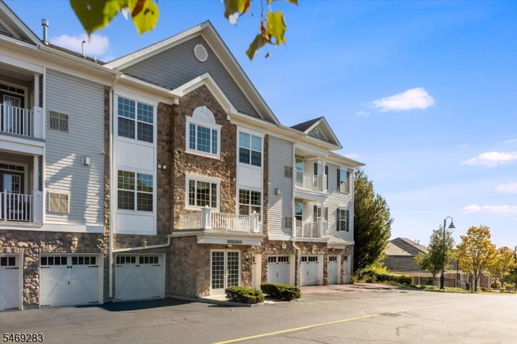 98 Quarry Dr B2, Woodland Park, NJ 07424 — photo 2
