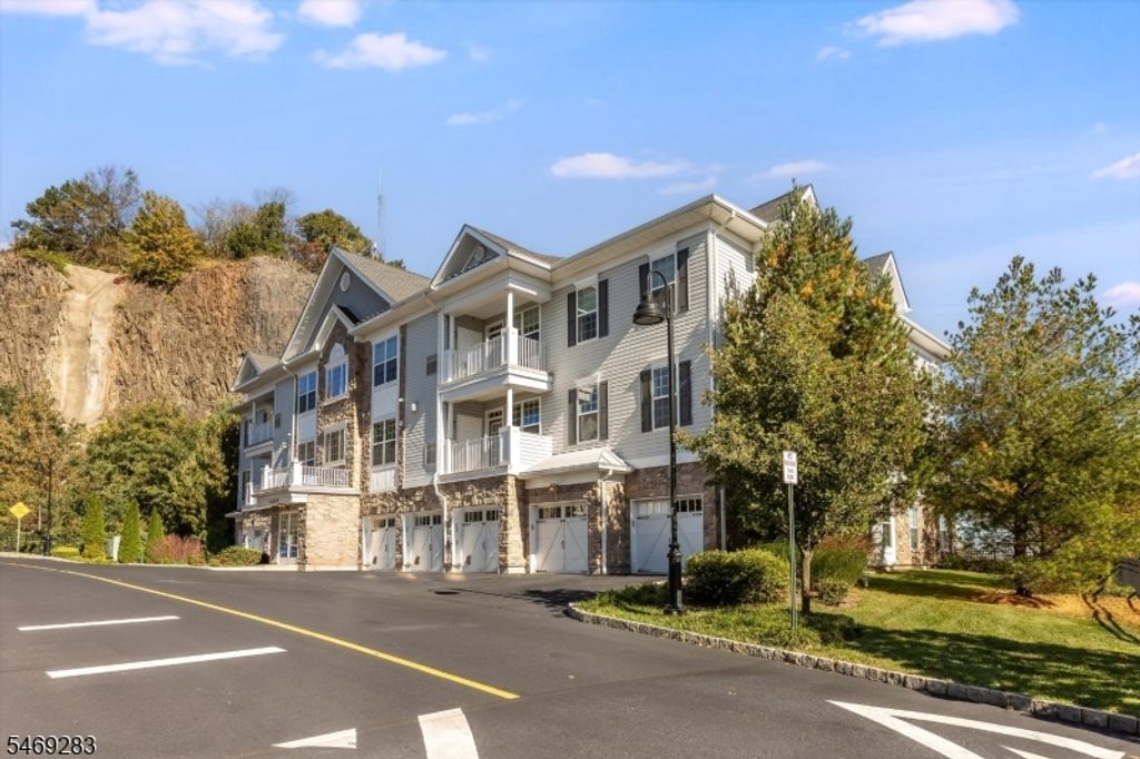 98 Quarry Dr B2, Woodland Park, NJ 07424 — photo 3