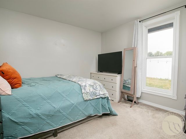 528 N Lakeview Dr, Billings, MT 59105