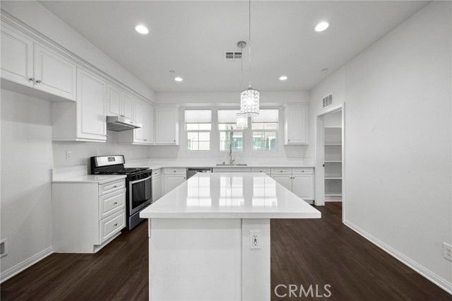 8887 Orangethorpe, Buena Park, CA 90621