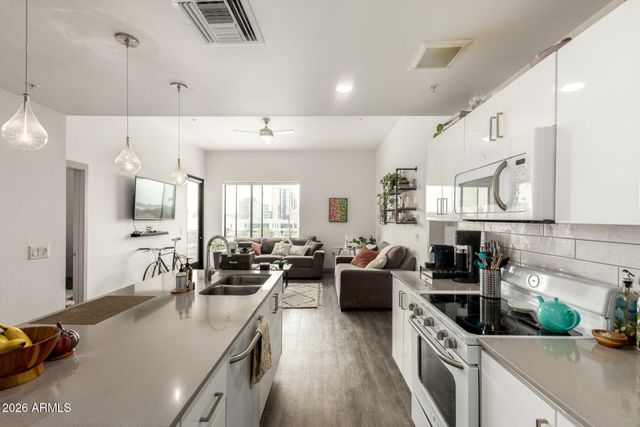 1130 N 2ND Street 308, Phoenix, AZ 85004