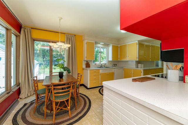 8620 S Westnedge Avenue, Portage, MI 49002