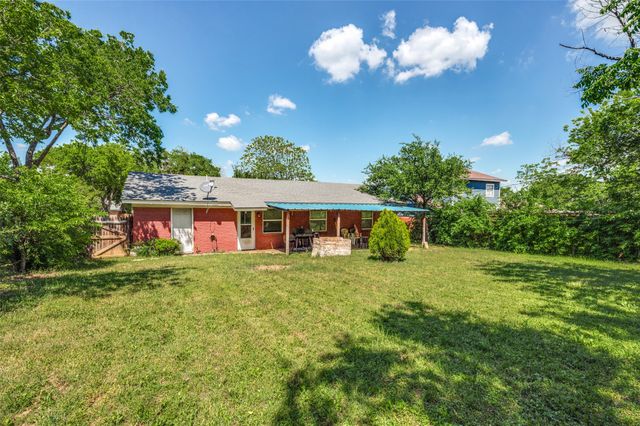 4744 Richard Street, Forest Hill, TX 76119