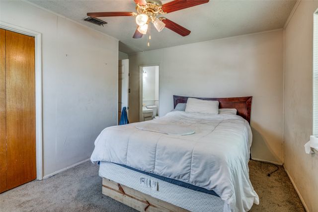 4744 Richard Street, Forest Hill, TX 76119