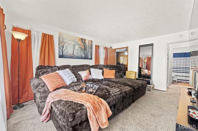 13600 Old Halls Ferry Road, Florissant, MO 63033