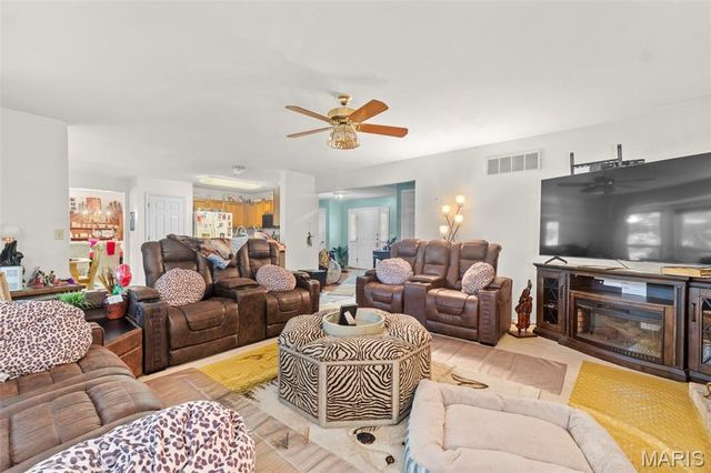 13600 Old Halls Ferry Road, Florissant, MO 63033