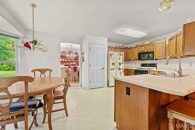 13600 Old Halls Ferry Road, Florissant, MO 63033