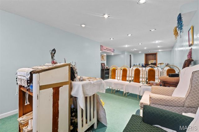 13600 Old Halls Ferry Road, Florissant, MO 63033
