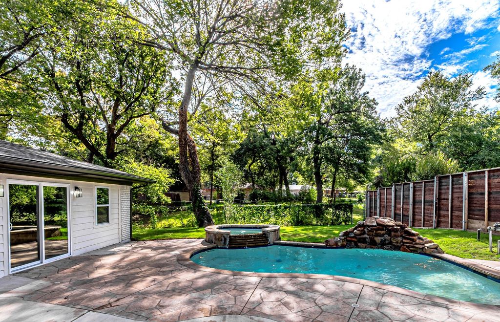 6316 Rock Canyon Trail, Dallas, TX 75232 — exterior