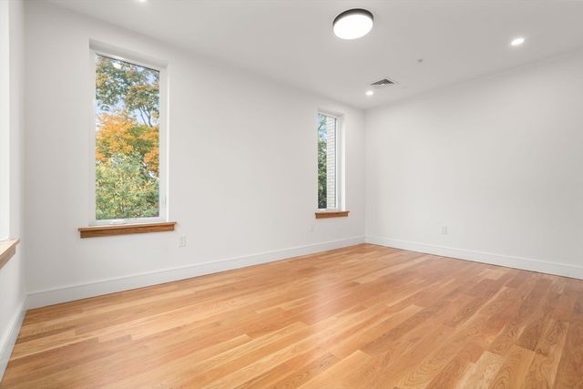 58 Kent U303, Brookline, MA 02445