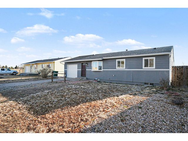 3402 Montrose St, Evans, CO 80620