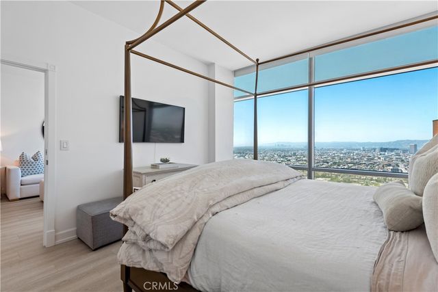 900 W Olympic Boulevard 34F, Los Angeles, CA 90015