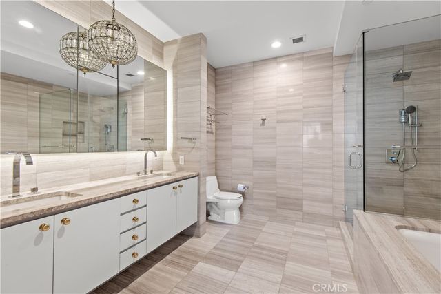 900 W Olympic Boulevard 34F, Los Angeles, CA 90015