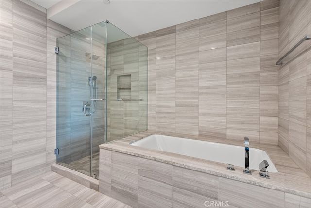 900 W Olympic Boulevard 34F, Los Angeles, CA 90015