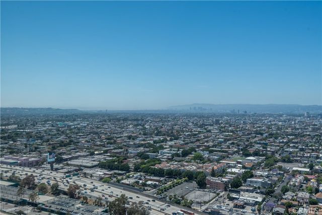 900 W Olympic Boulevard 34F, Los Angeles, CA 90015