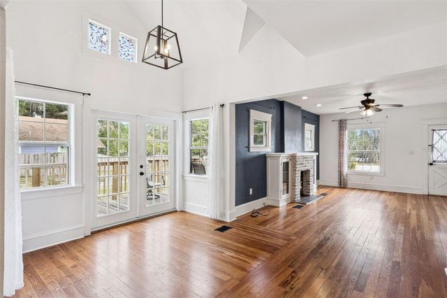 1016 WASHINGTON AVENUE, Eustis, FL 32726