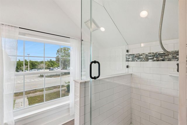 1016 WASHINGTON AVENUE, Eustis, FL 32726