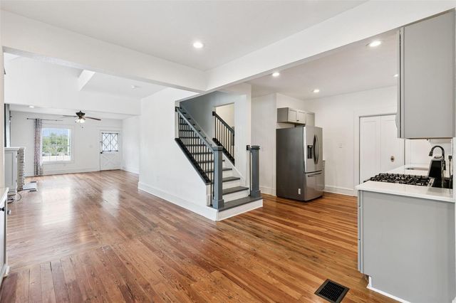 1016 WASHINGTON AVENUE, Eustis, FL 32726