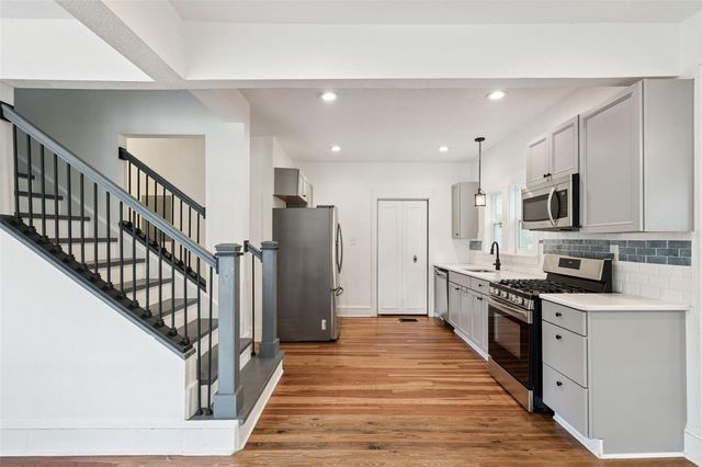 1016 WASHINGTON AVENUE, Eustis, FL 32726