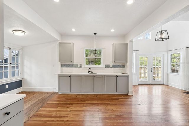 1016 WASHINGTON AVENUE, Eustis, FL 32726